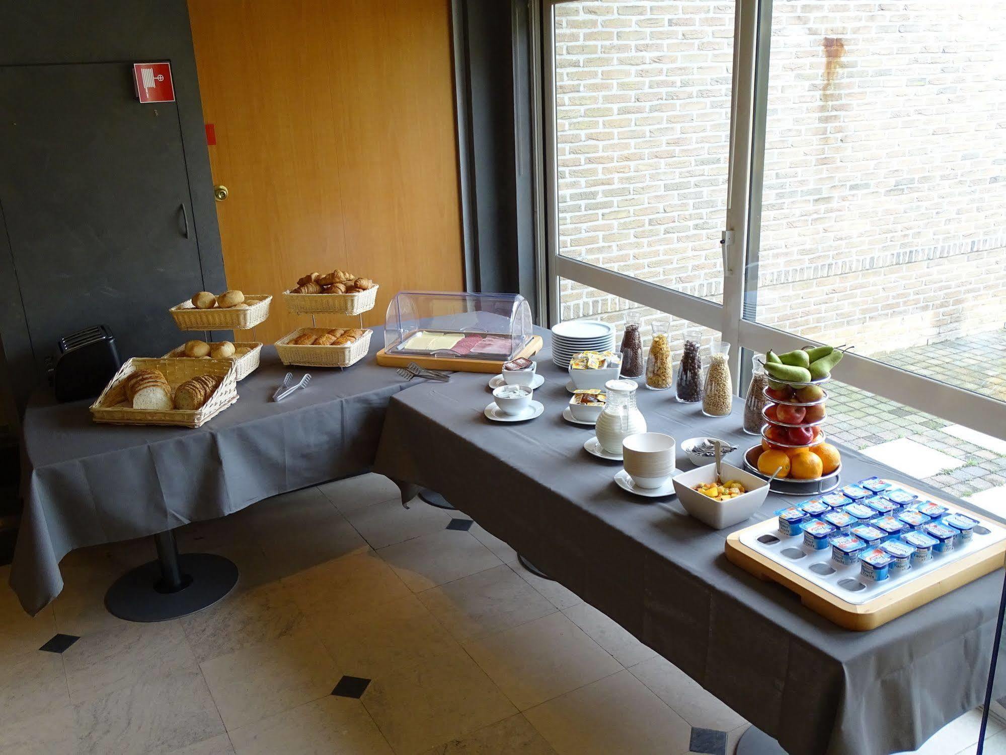 Sleep & Go Brussels Expo Hotel Wemmel ภายนอก รูปภาพ
